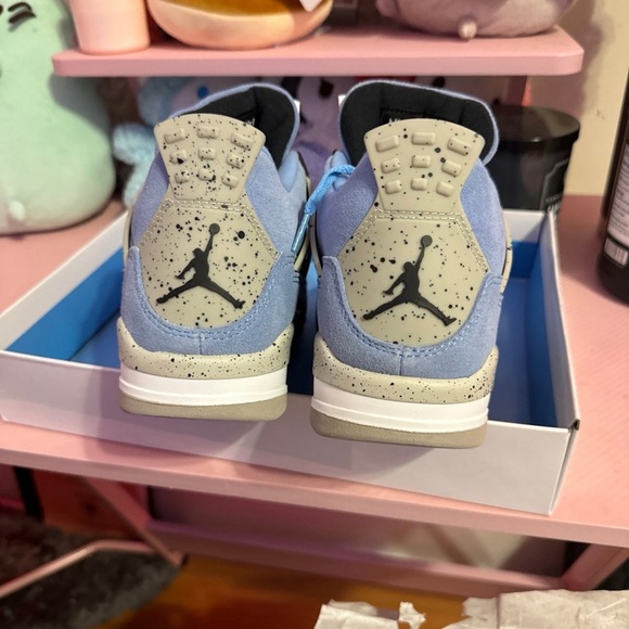 Jordan 4 University Blue main image 6